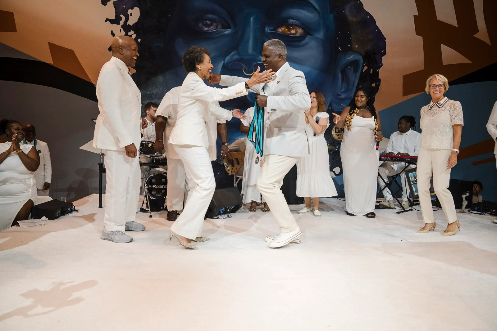An embrace, Embrace Ideas Festival